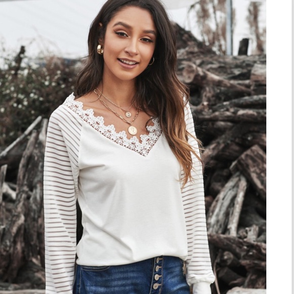 Sexy V-Neck White Top w/Opaque Striped Sleeves! - Picture 6 of 9